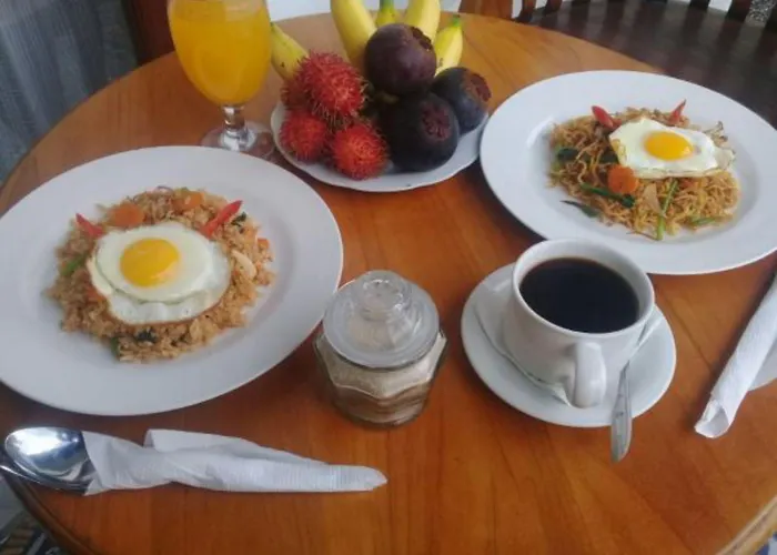 Aris And Warung Made *